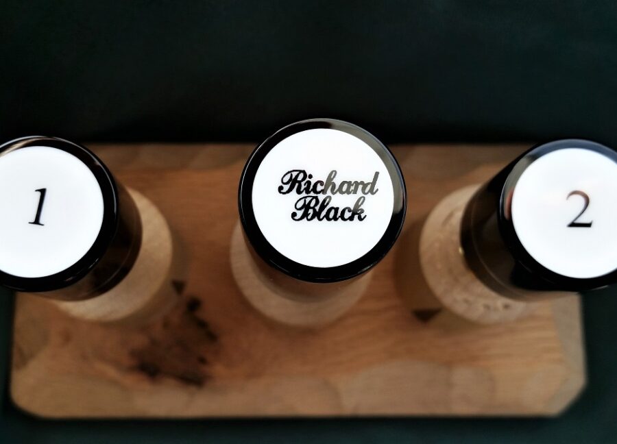 Joint Protectors / Richard Black - Image 9