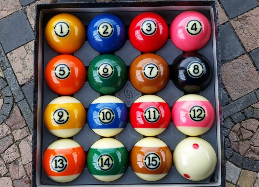 Aramith TV Tournament Pool Balls - Image 3